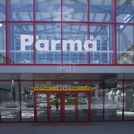Gasthof Europe Station House Parma