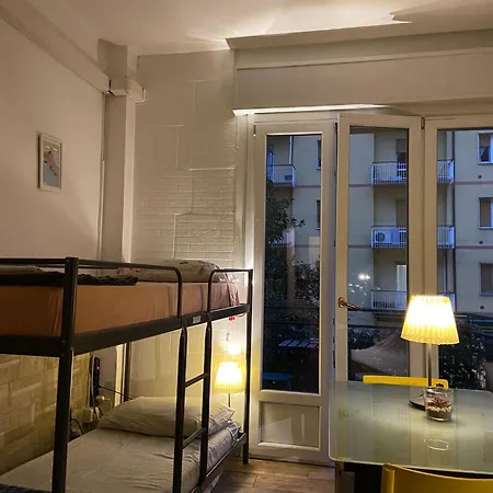 Europe Station House Guest house *