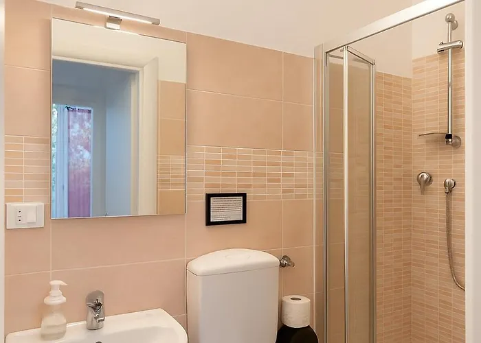 Europe Station House 招待所 *